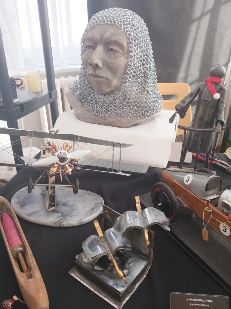 EXPOSITION SCULPTURE METAL BRUNO COTTON