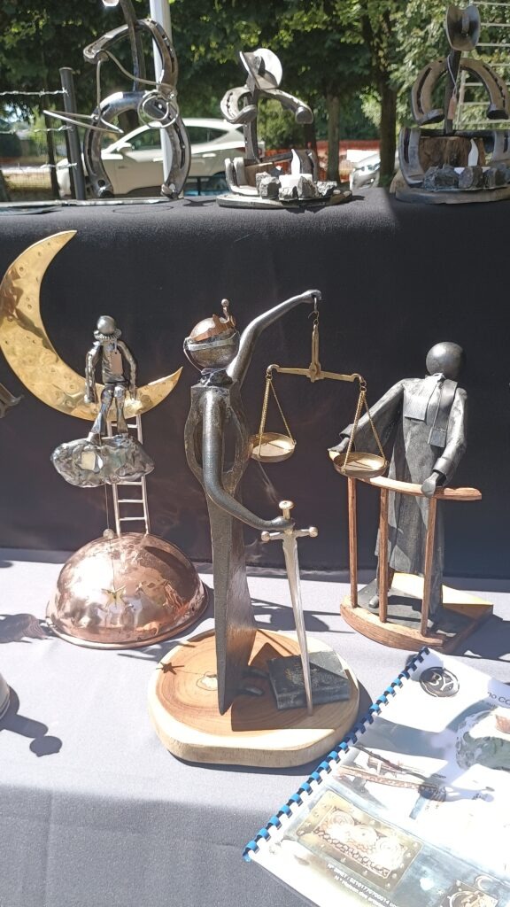 EXPOSITION SCULPTURE METAL BRUNO COTTON