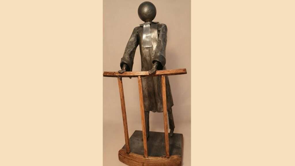 sculpture métal avocat