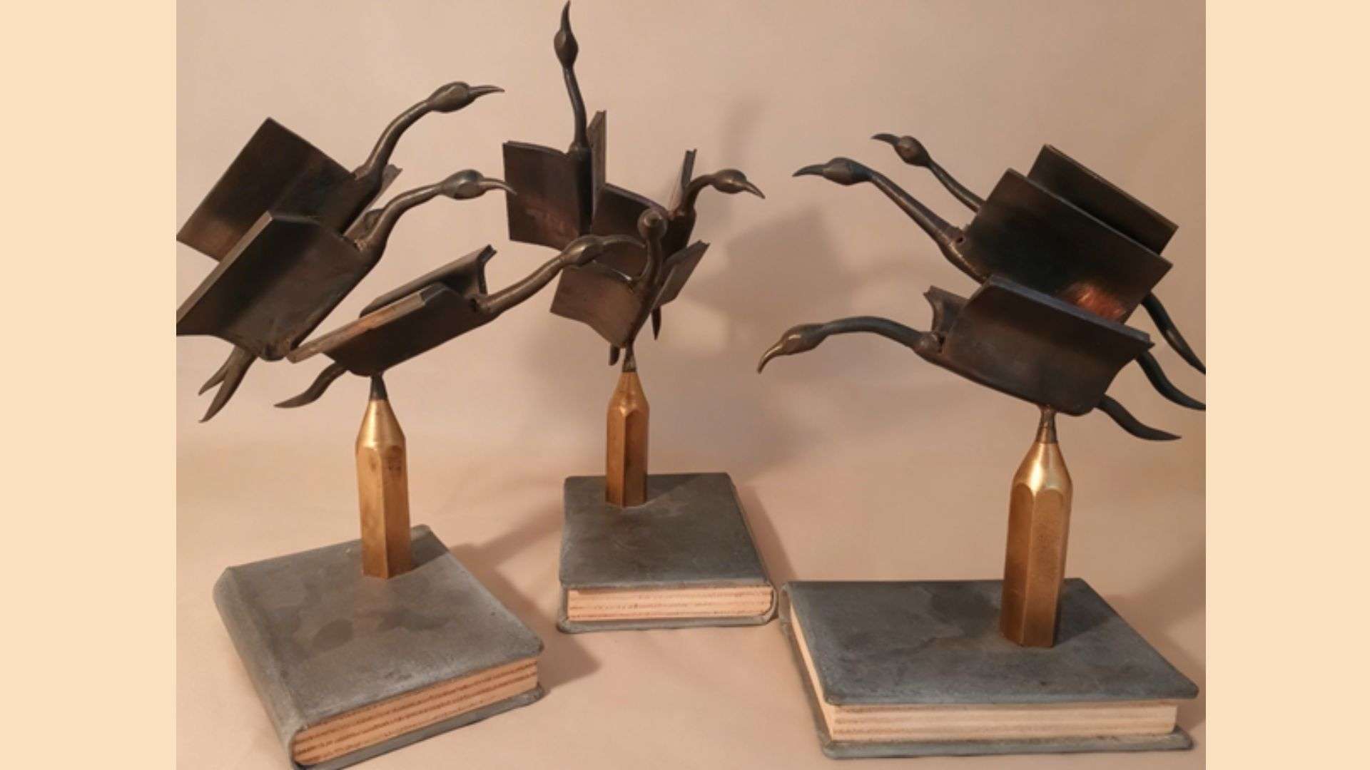 sculpture métal envolée d'oiseaux